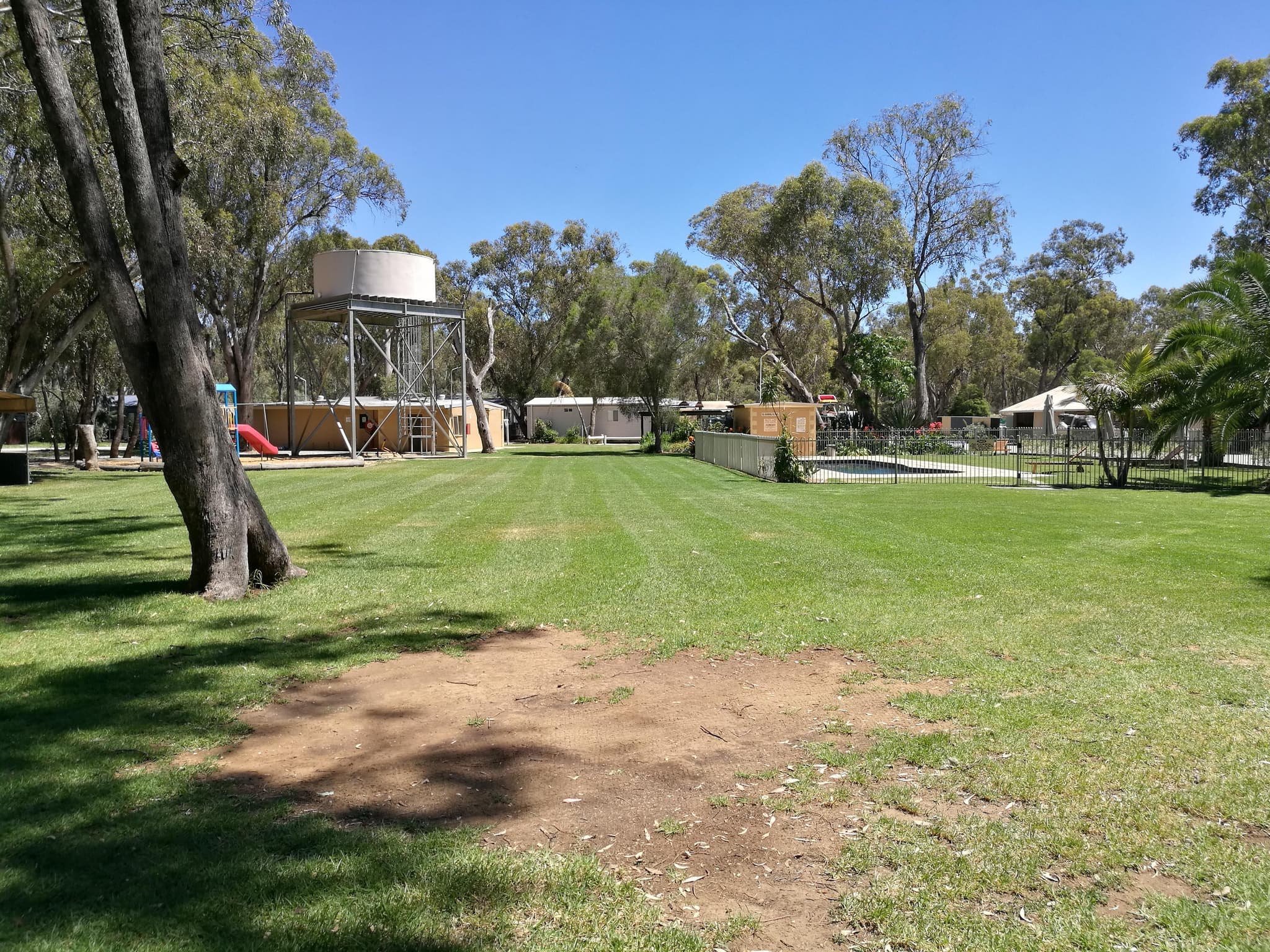 Powered Sites, photo 2